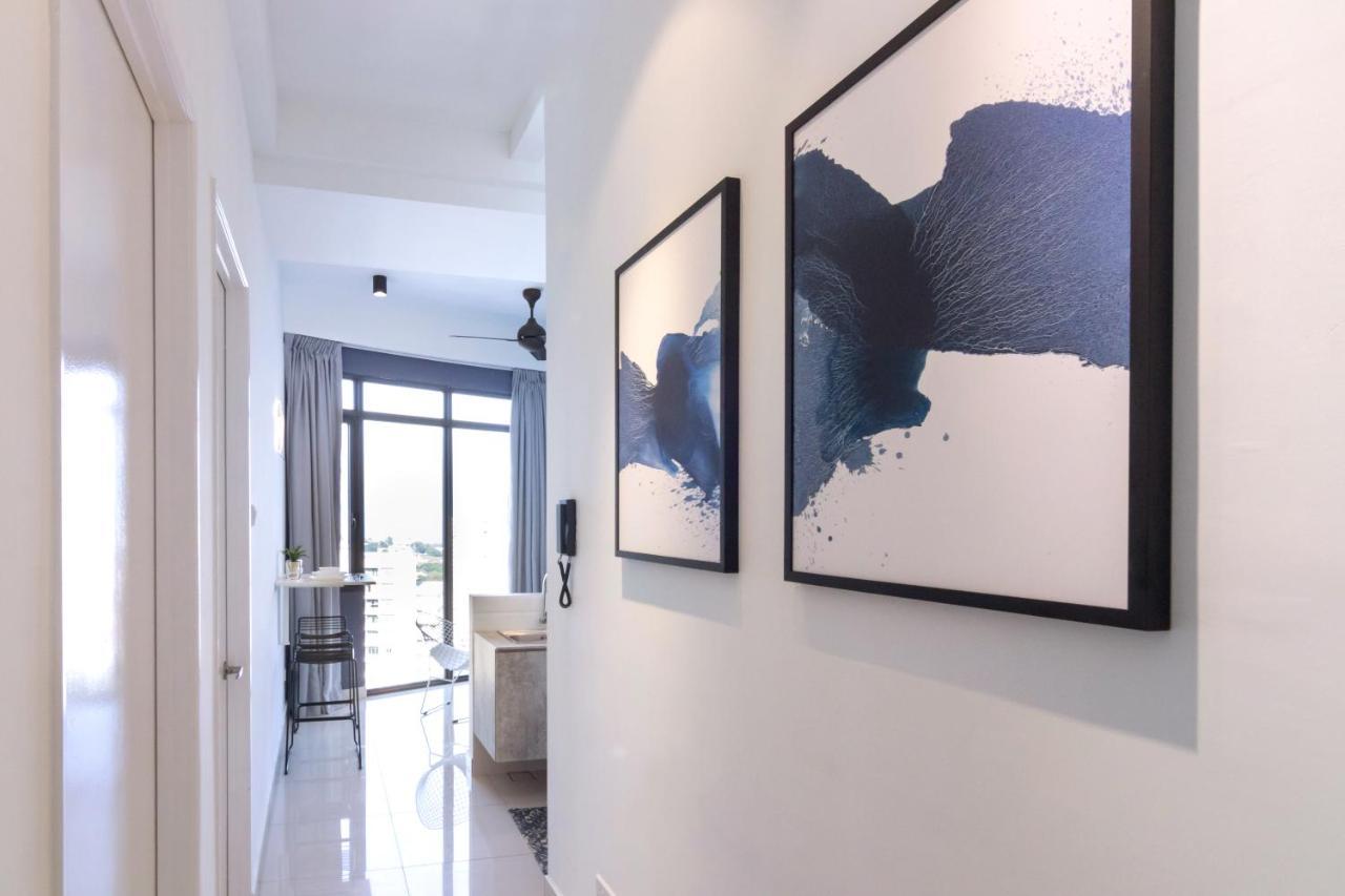 Arte Serviced Apartment @ Penang Гелугор Екстериор снимка