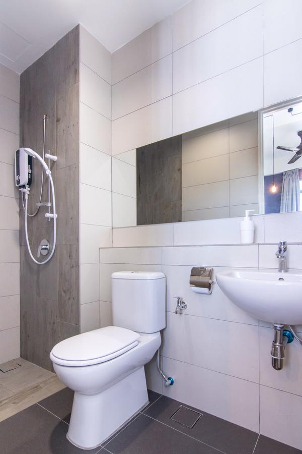 Arte Serviced Apartment @ Penang Гелугор Екстериор снимка