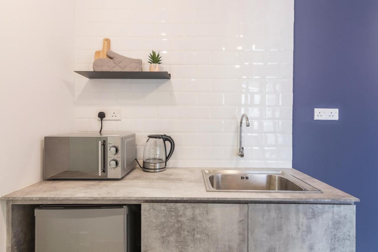 Arte Serviced Apartment @ Penang Гелугор Екстериор снимка