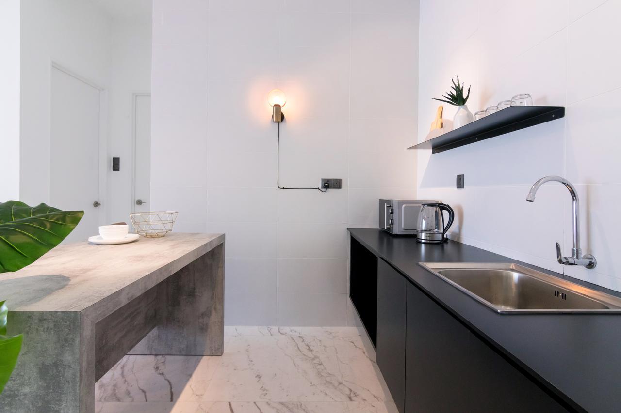 Arte Serviced Apartment @ Penang Гелугор Екстериор снимка