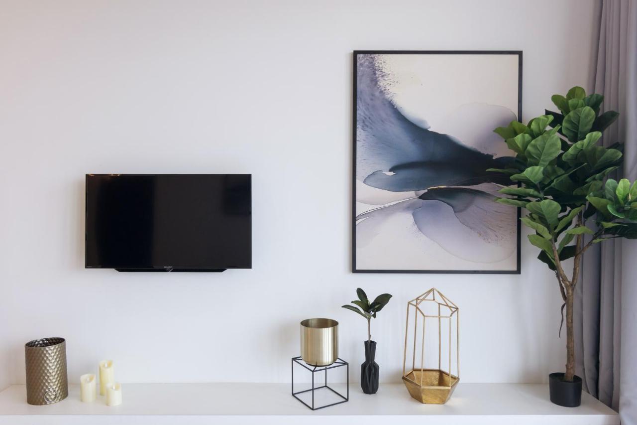 Arte Serviced Apartment @ Penang Гелугор Екстериор снимка