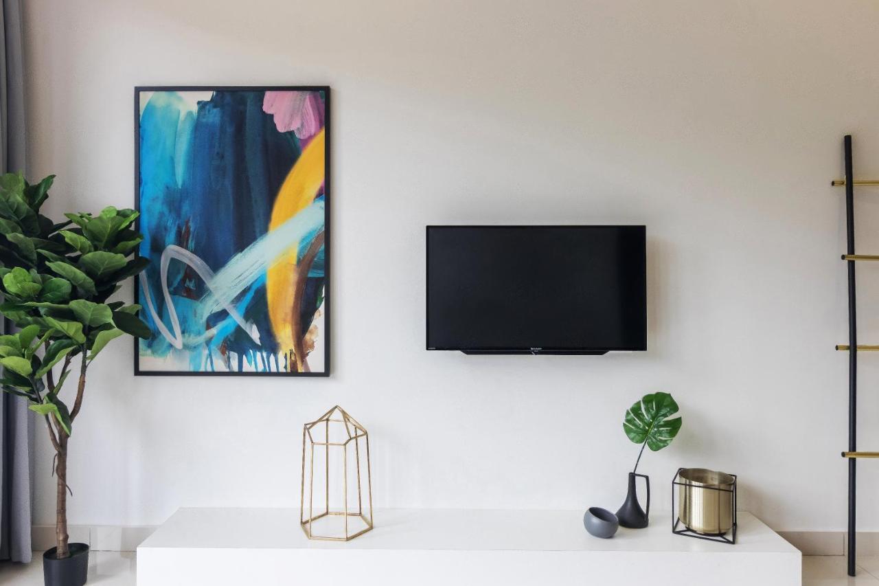 Arte Serviced Apartment @ Penang Гелугор Екстериор снимка