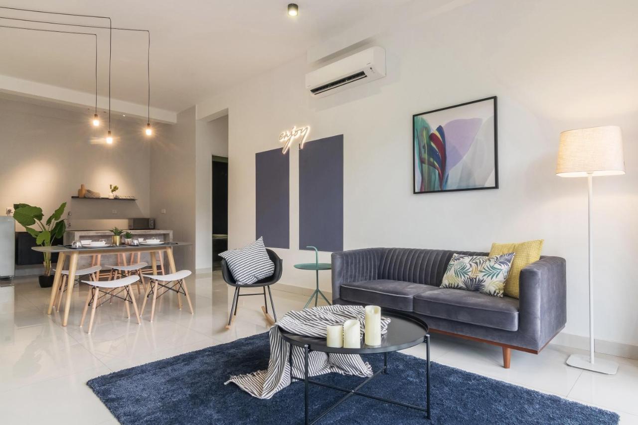 Arte Serviced Apartment @ Penang Гелугор Екстериор снимка